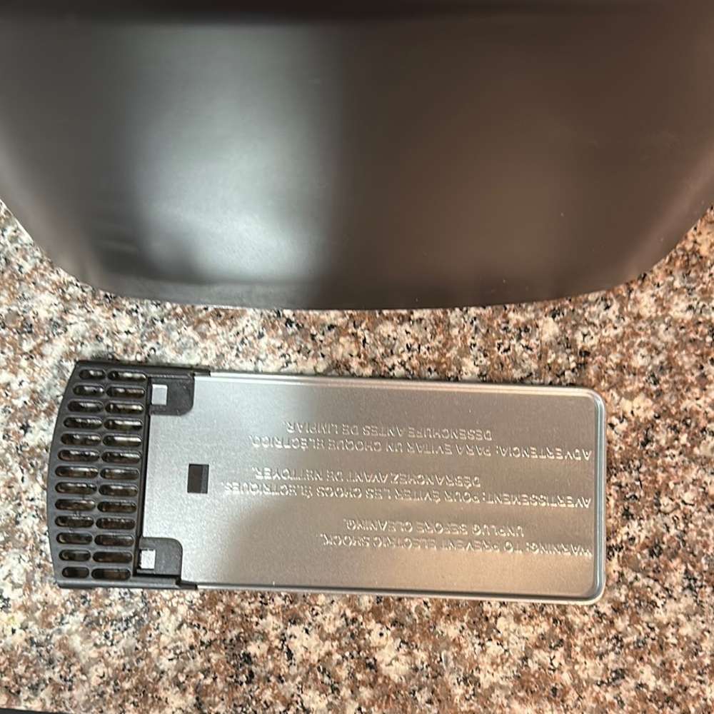 Amazon Basics Toaster - NEW - Picture 13 of 14